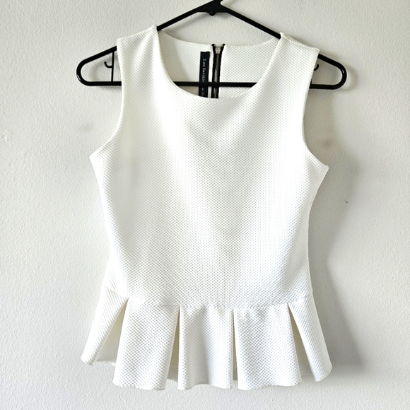 ๐จ๐ต Max Chaoul french vintage white sleeveless top ruffles hem size small ๐จ๐ต - Picture 1 of 4